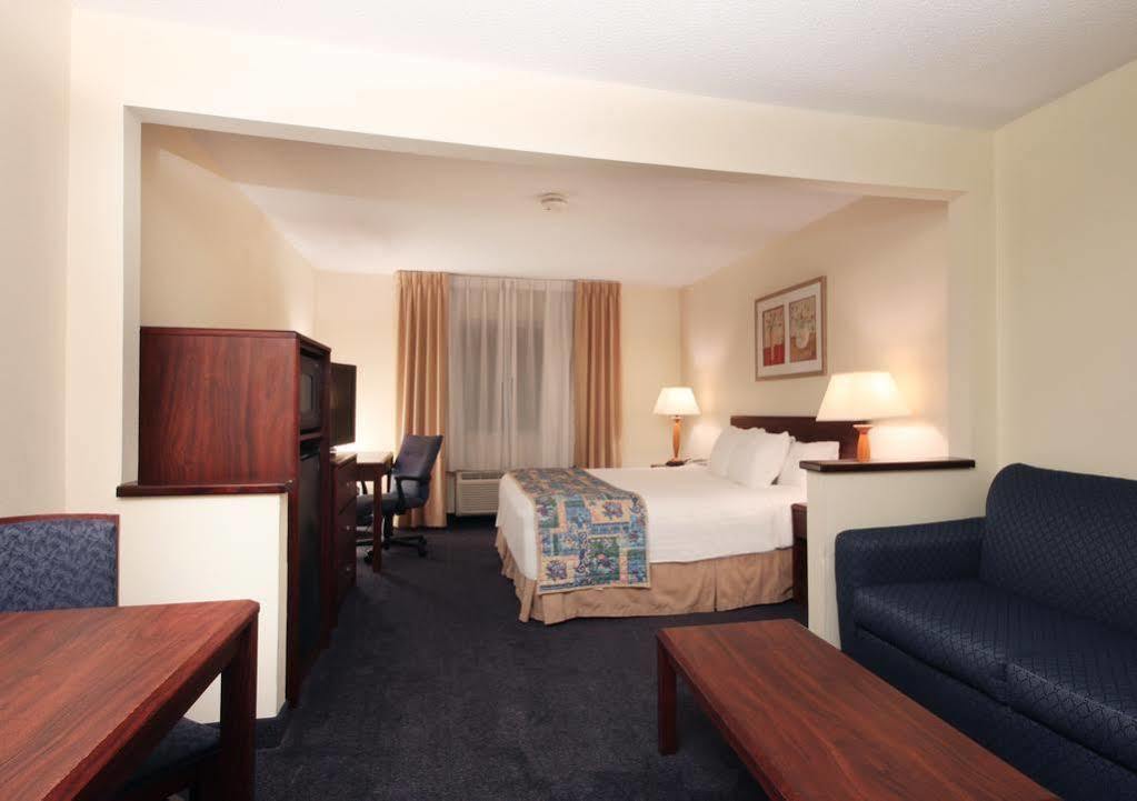 Fairfield Inn By Marriott Warren Niles Δωμάτιο φωτογραφία