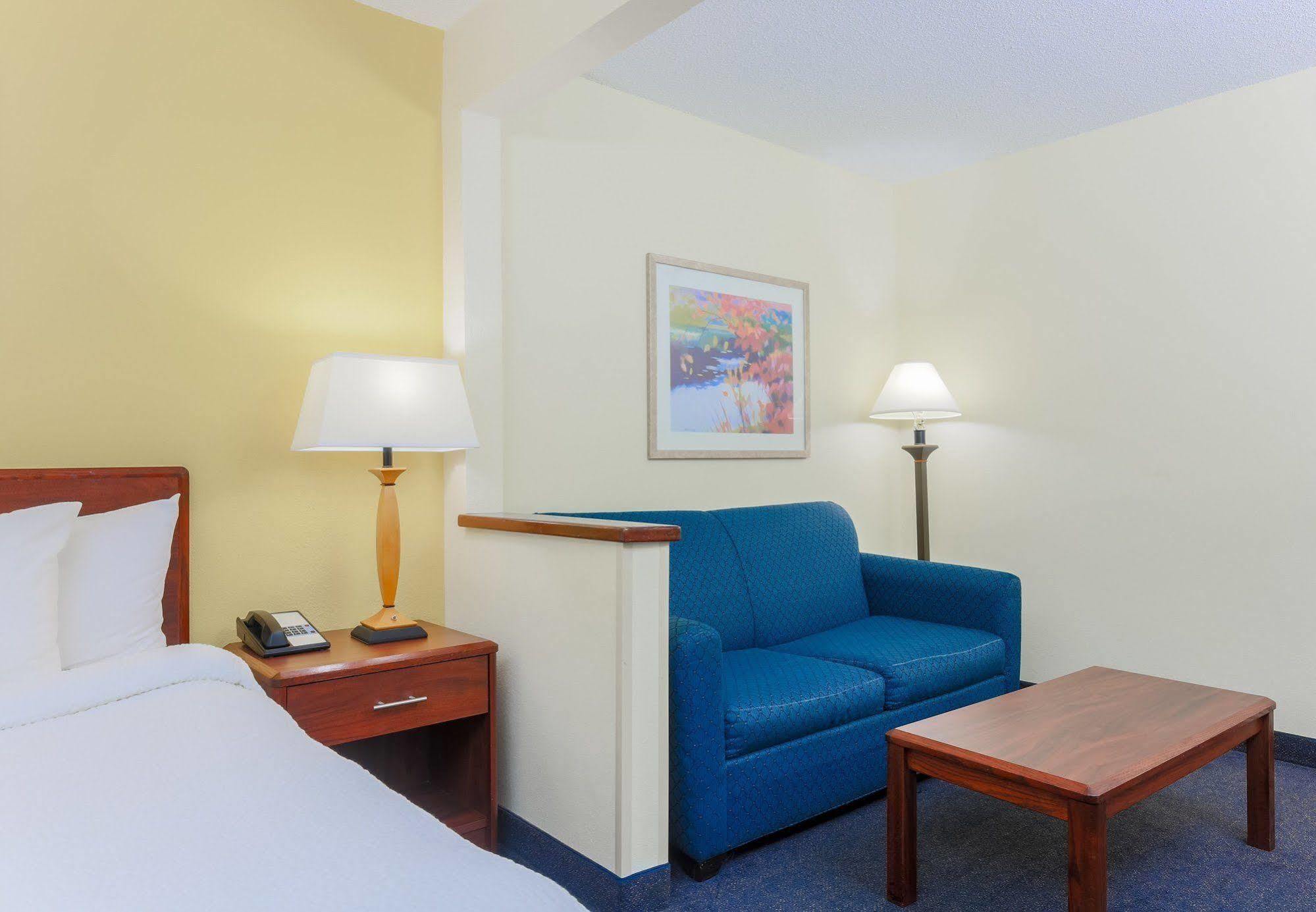 Fairfield Inn By Marriott Warren Niles Εξωτερικό φωτογραφία